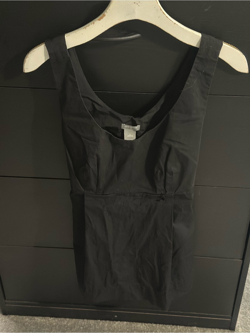 Ann Taylor Black Scoop NeckTunic Tank